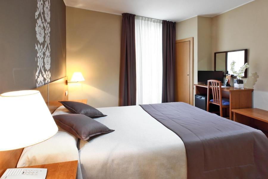 Catalunya Hotel Барселона Екстериор снимка